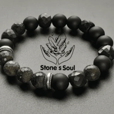Браслет из натуральных камней: матричный опал, шунгит, чёрный агат
