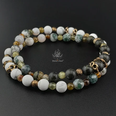 Браслет из натуральных камней: Змеевик, Говлит, Моховый агат, Зелёный гранат (гроссуляр)