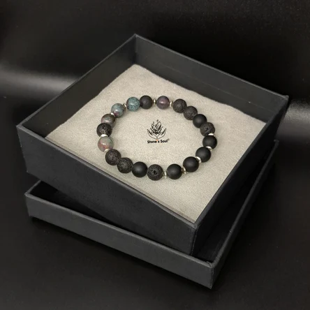 Браслет из натуральных камней: рубин в кианите, лава вулканическая, турмалин