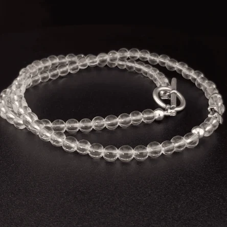 Чокер из натуральных камней (длина ~39см): горный хрусталь