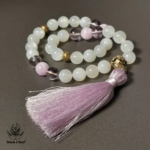 Чётки (33 бусины): беломорит, лавандовый кварц, кунцит